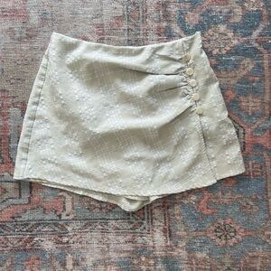 Forever 21 Cream Plaid Skort